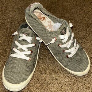 Roxy Bayshore Plus Slip-On Sneaker - Size 9